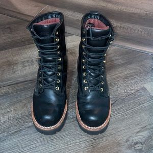 Chippewa woman’s soft toe insulated loggers Size 6 1/2m